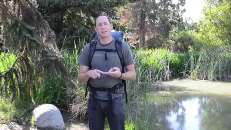 How to Wear a Hiking Backpack